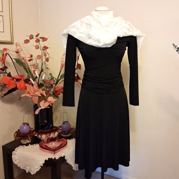 Vintage Women's NEW Stills 52% Silk Long Classic Luxury White Scarf - Picture 8 of 10